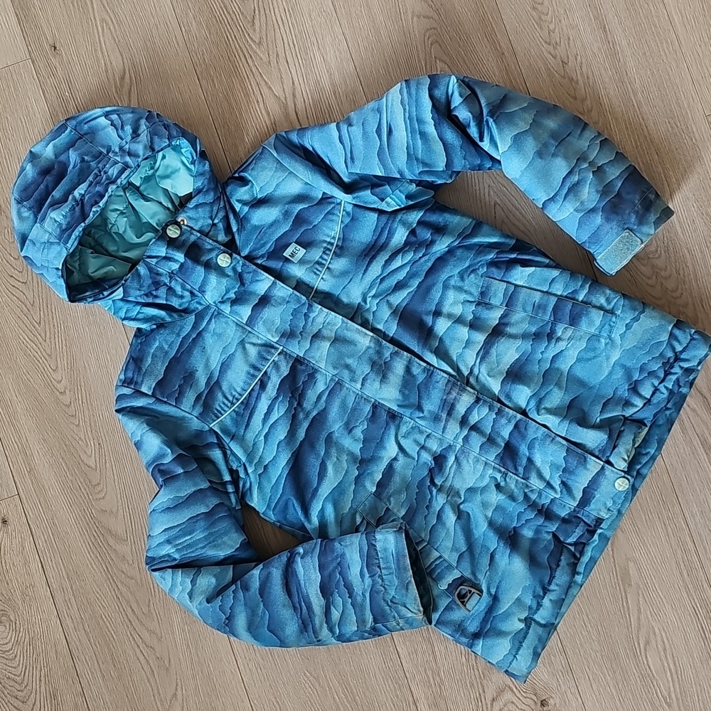 MEC Winter Jacket, Youth Size 8 *Wear - Read
